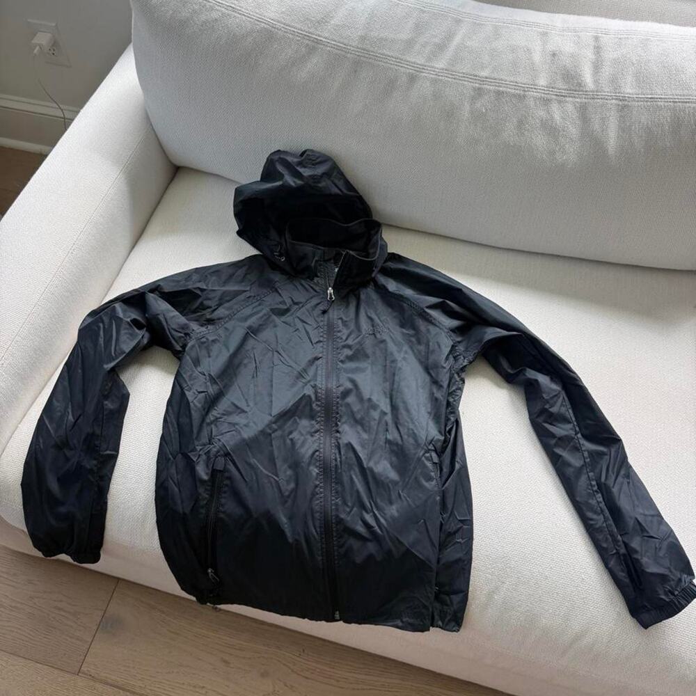 Llbean black packable windbreaker jacket